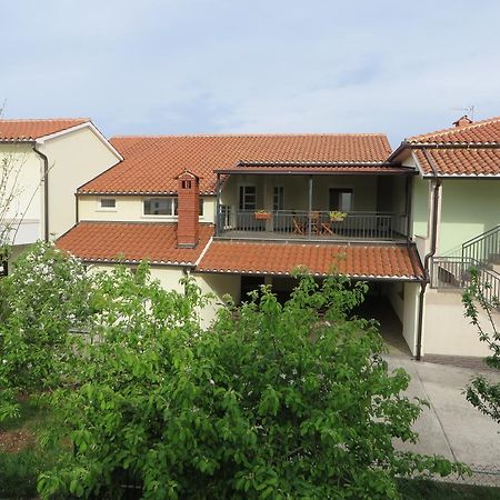 Apartment Mare Medulin Exterior photo