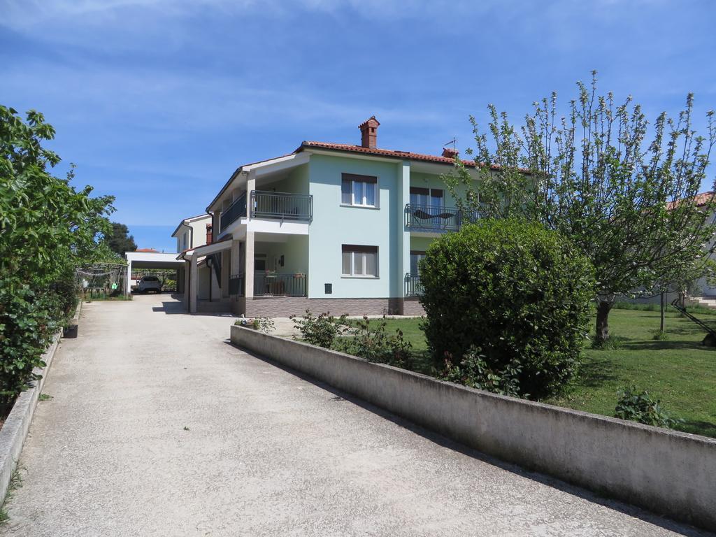 Apartment Mare Medulin Exterior photo